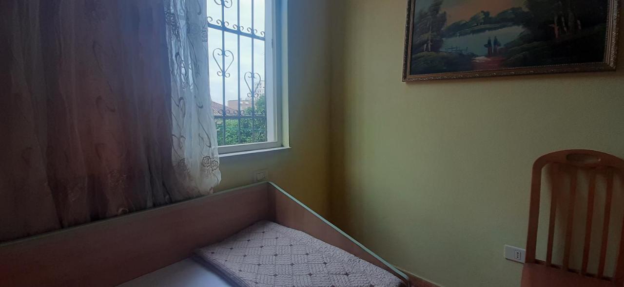 Enki'S Guesthouse Tiranë Ngoại thất bức ảnh