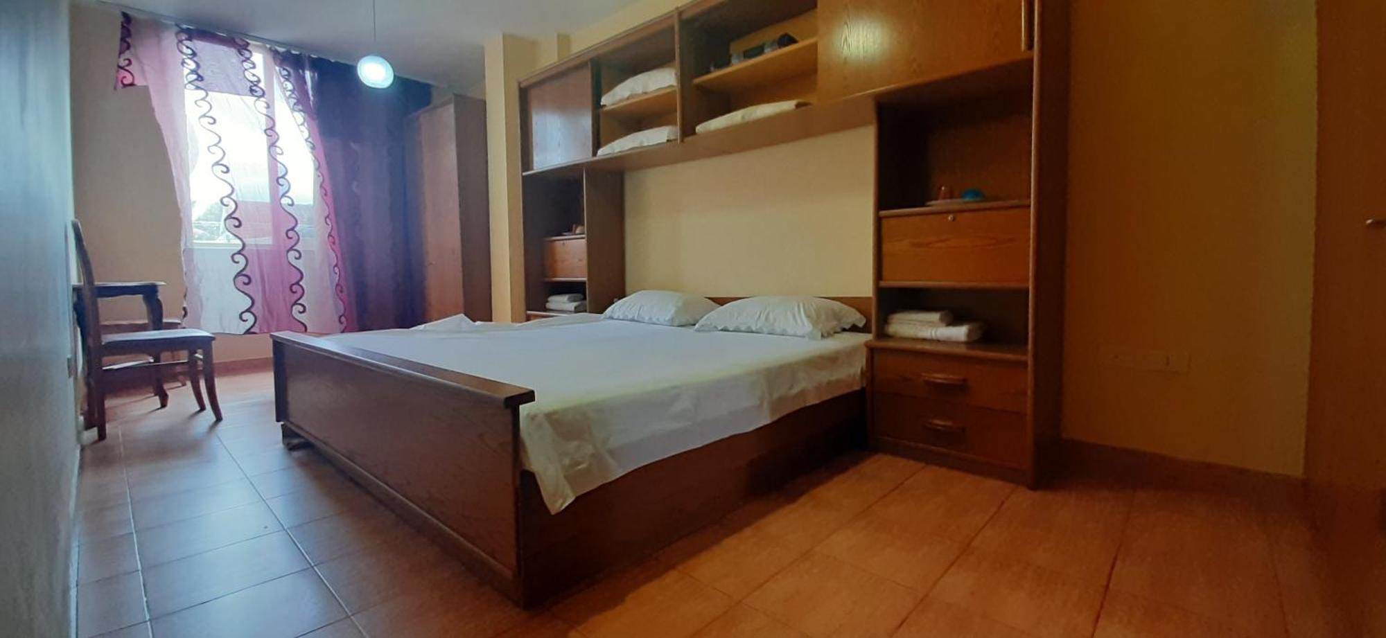 Enki'S Guesthouse Tiranë Ngoại thất bức ảnh