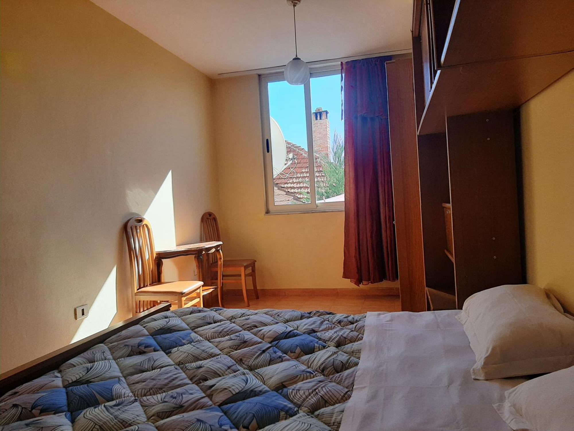 Enki'S Guesthouse Tiranë Ngoại thất bức ảnh