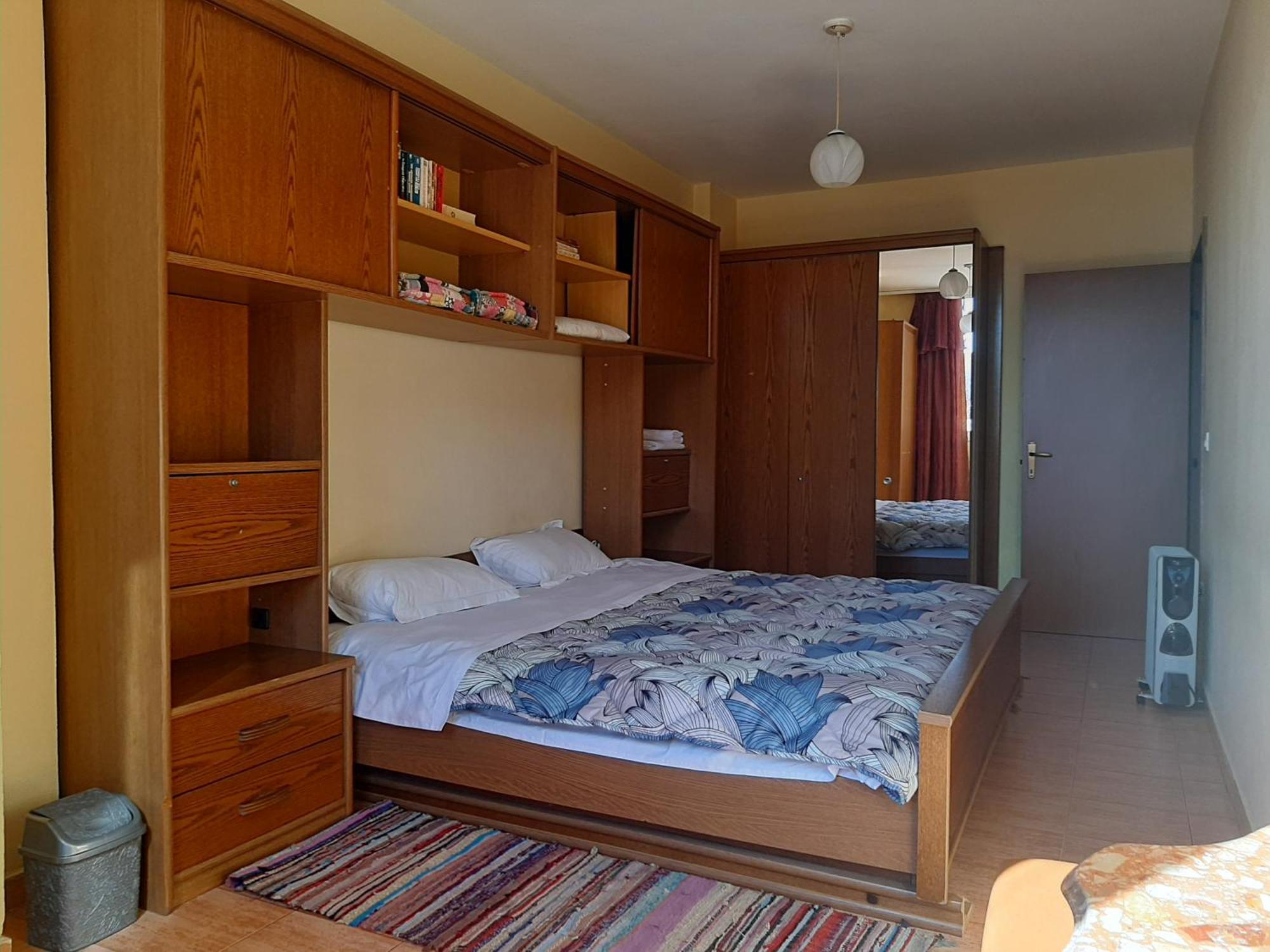 Enki'S Guesthouse Tiranë Ngoại thất bức ảnh