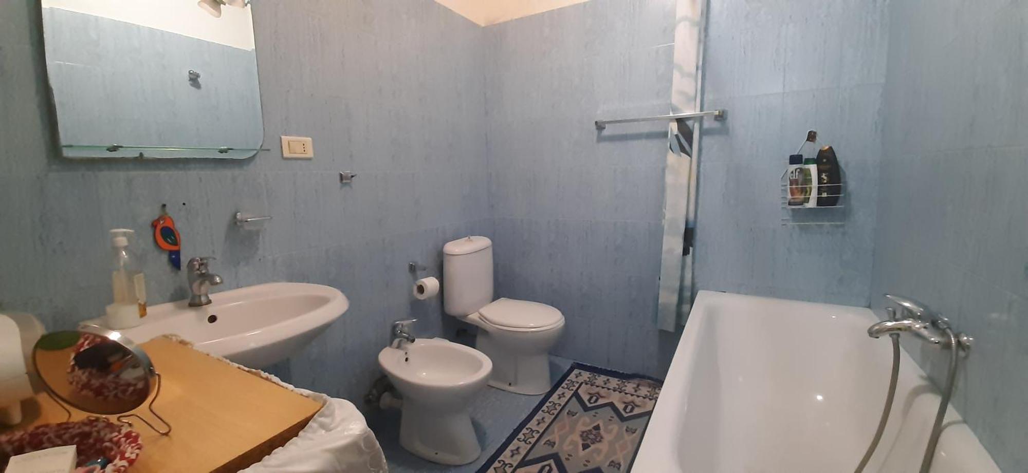Enki'S Guesthouse Tiranë Ngoại thất bức ảnh